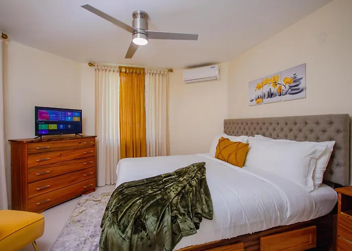 Apartamento Heart Of Ocho Rios-free Acess-king Bed-pool-free Parking-gated Complex-free Wifi 150mbps Ocho Ríos